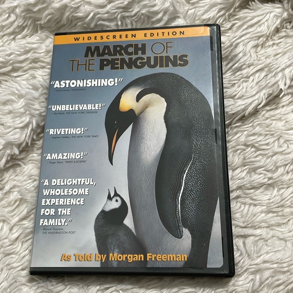 March of the Penguins DVD Widescreen Edition “A Delightful Wholesome Experience
